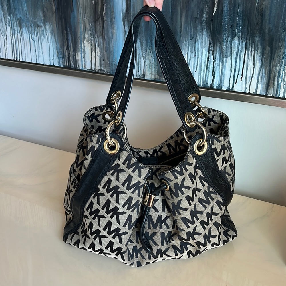 Michael Kors purse